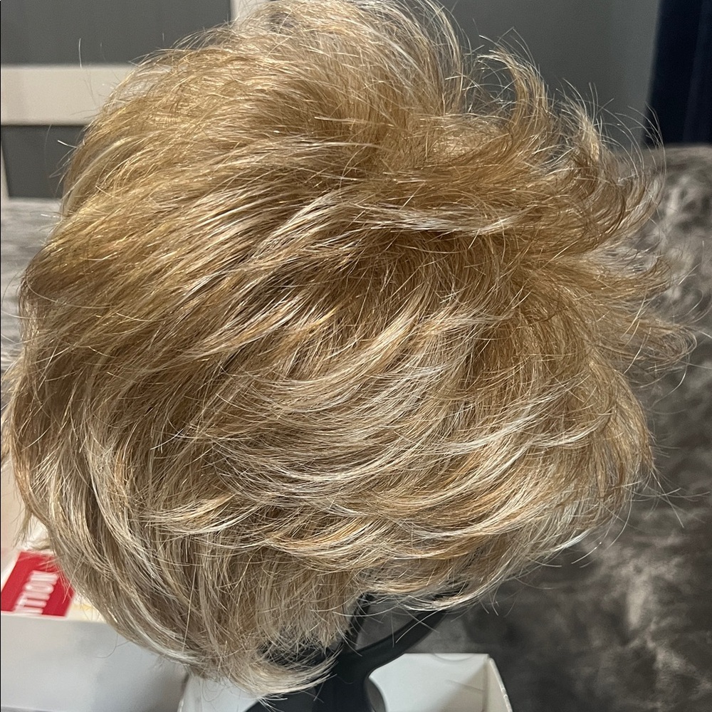 Elegant Blonde Hair Wig
